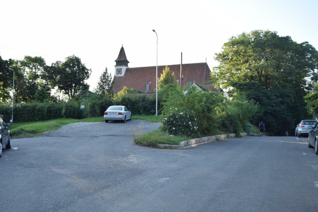 Central Appartment St'S Martin Church Brasov Exterior photo