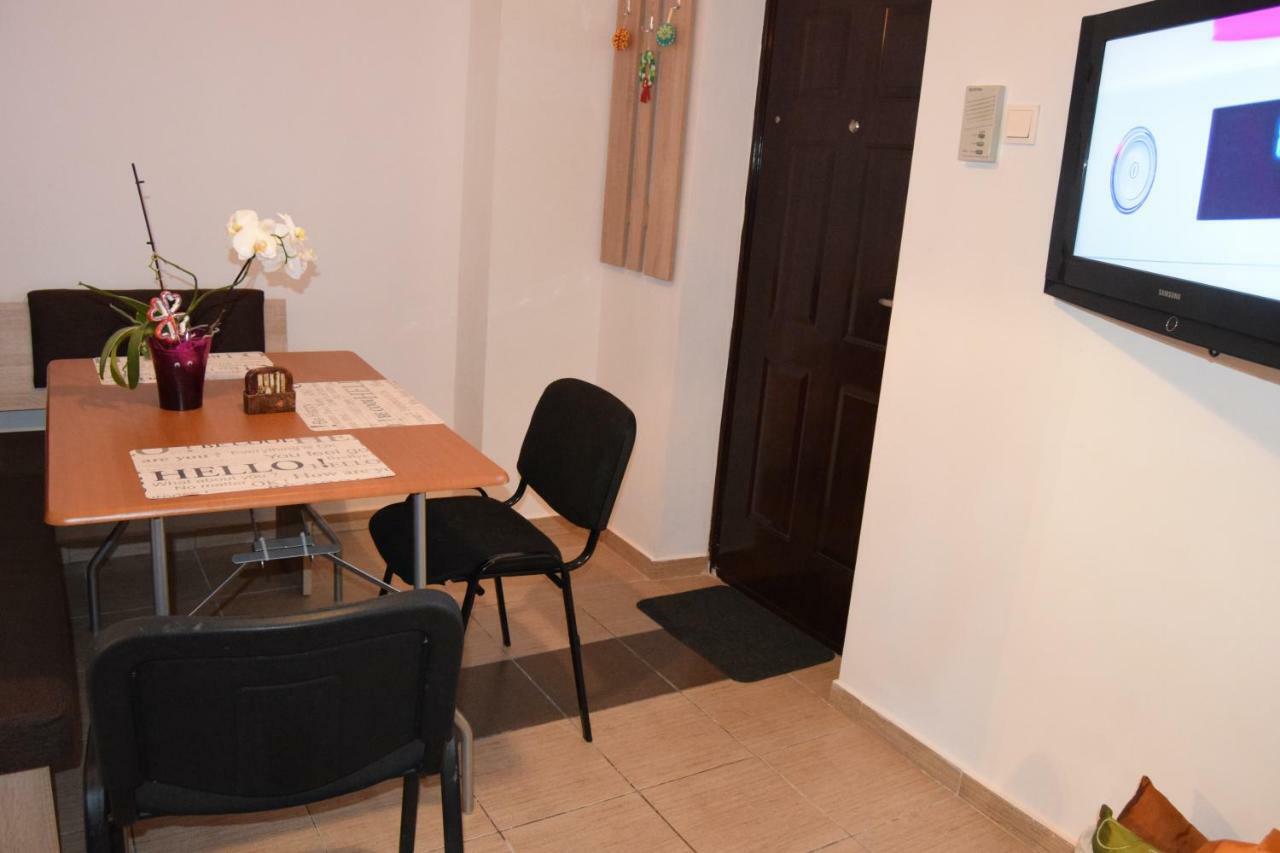 Central Appartment St'S Martin Church Brasov Exterior photo