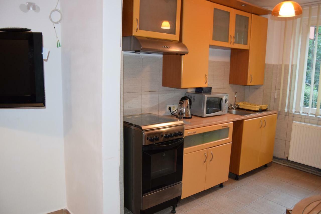 Central Appartment St'S Martin Church Brasov Exterior photo