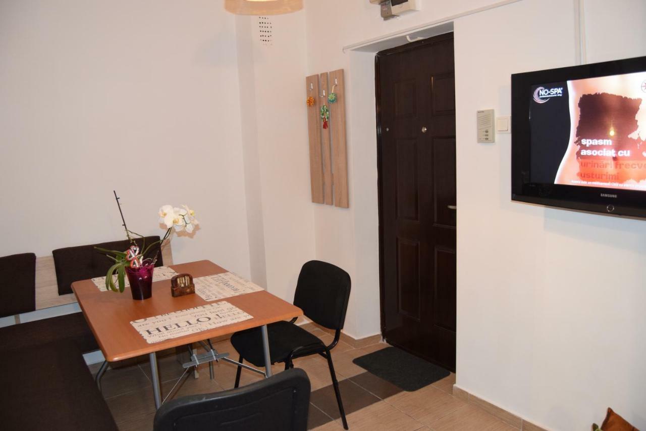 Central Appartment St'S Martin Church Brasov Exterior photo
